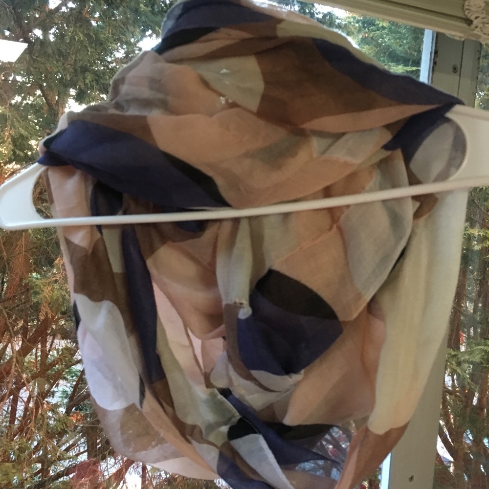 🍁Two Fall Infiniti Scarfs 🍁 - Picture 2 of 5
