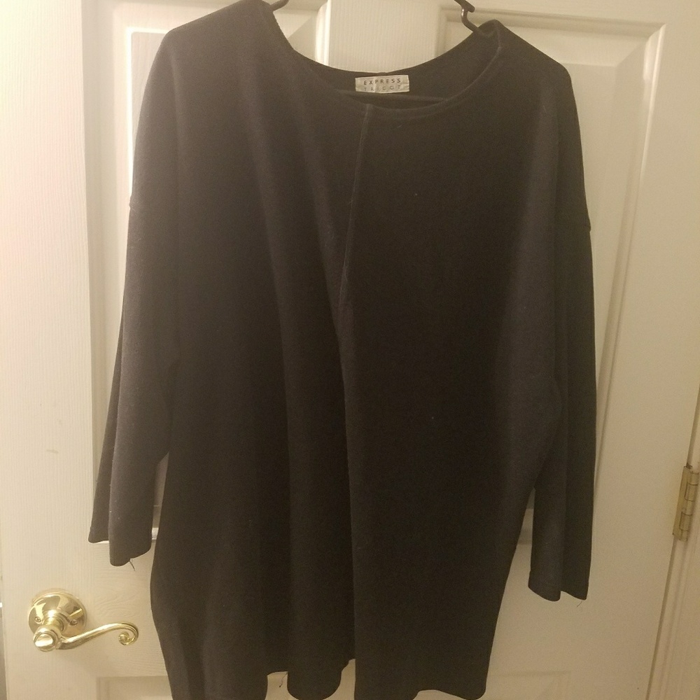 Staple black top