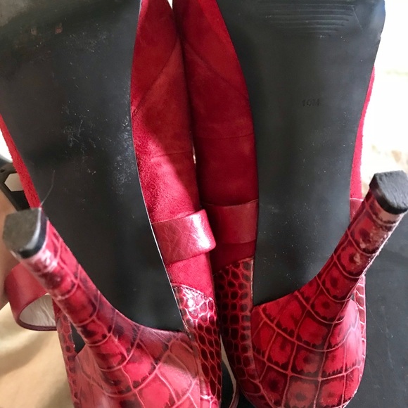 Guess red platform heels - Picture 3 of 5