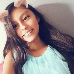 Meet your Posher, Vanessa