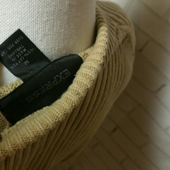 Express Women's Knit Sweater Size Med - Picture 4 of 6