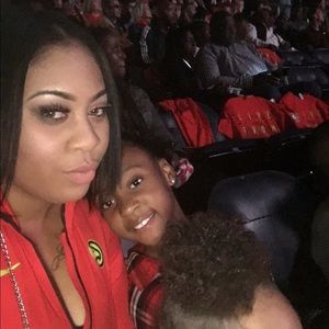 Meet your Posher, Daneshia