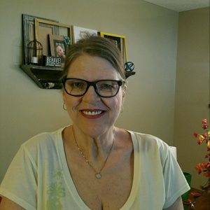 Meet your Posher, Rhonda