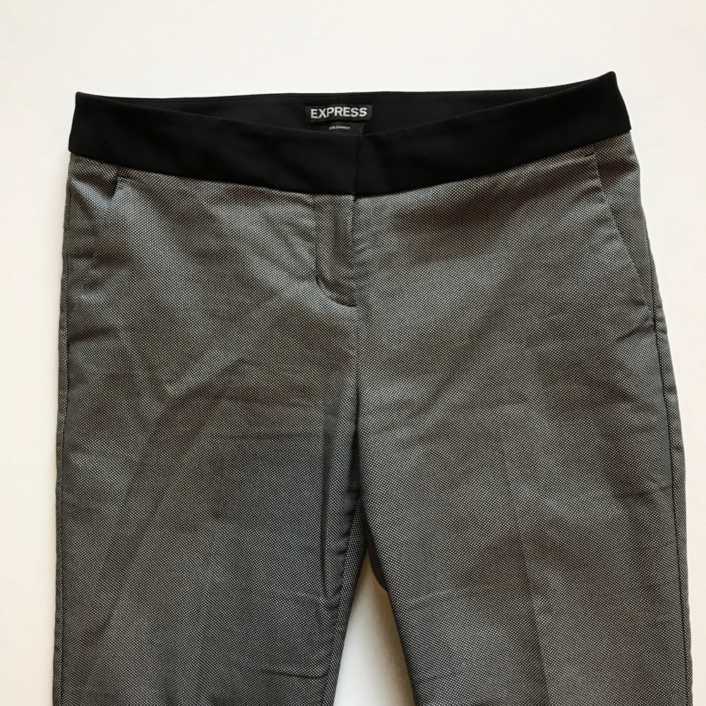 •Express• Columnist Ankle