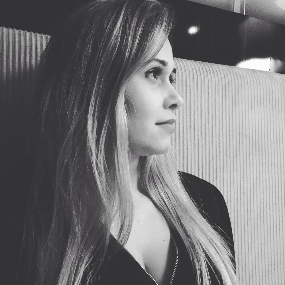 Meet your Posher, Adriana