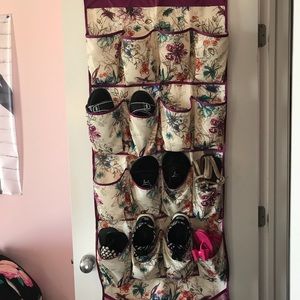 Shoe rack