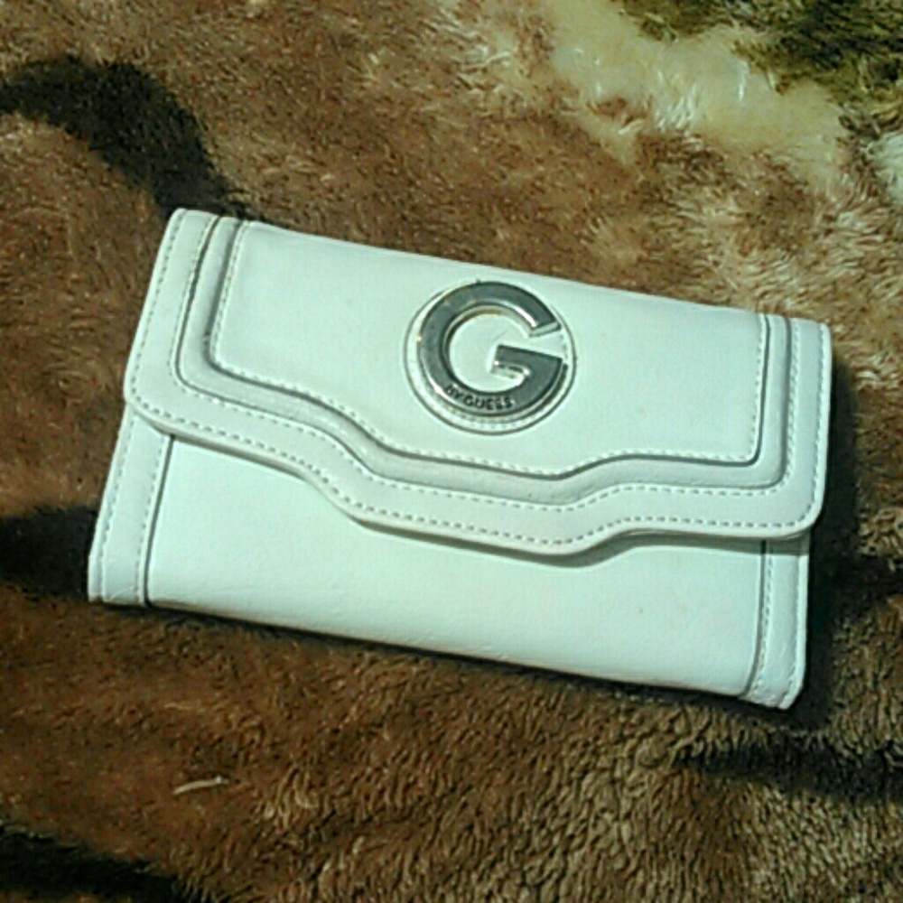 Guess wallet