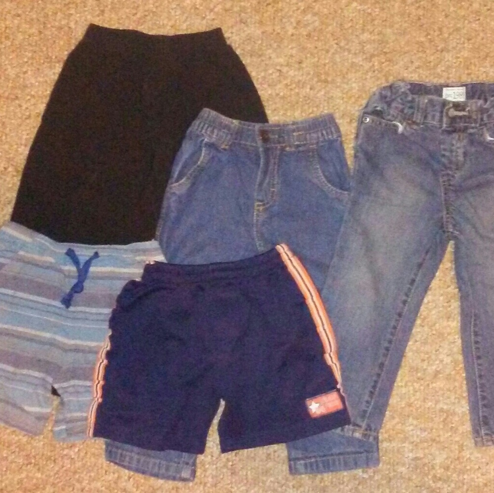 Bundle of 2T boys bottoms ( 5 items included)