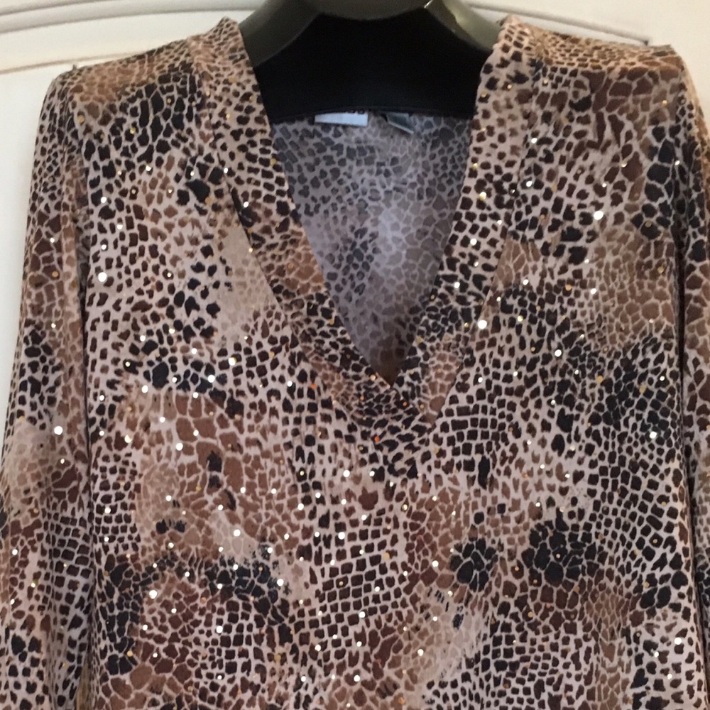 Animal print, V-neck sweater with sequins