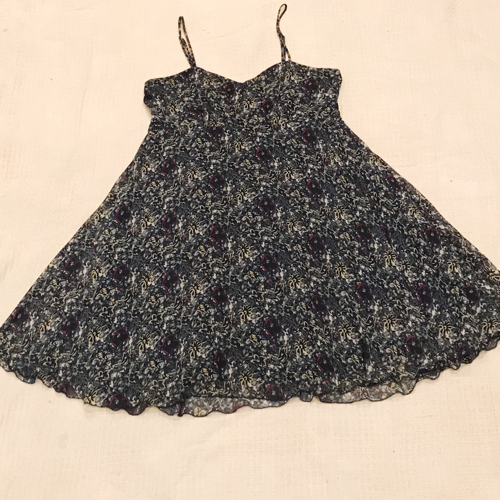 Urban outfitters floral pattern dress size 6