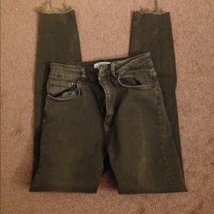 zara olive green ankle jeans; perfect for fall ✨