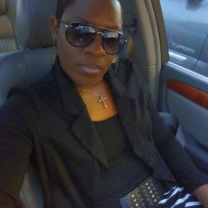 Meet your Posher, Latisha