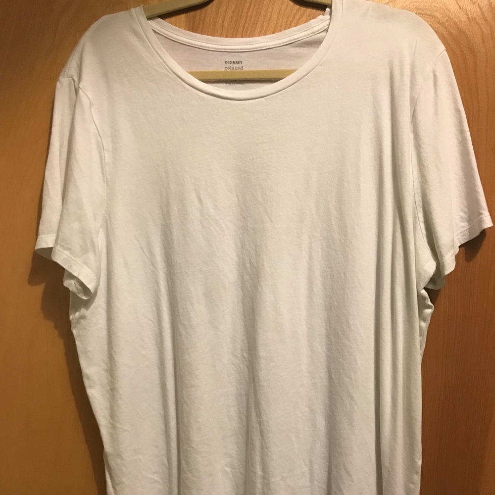 NWOT white short sleeved Old Navy Shirt XL