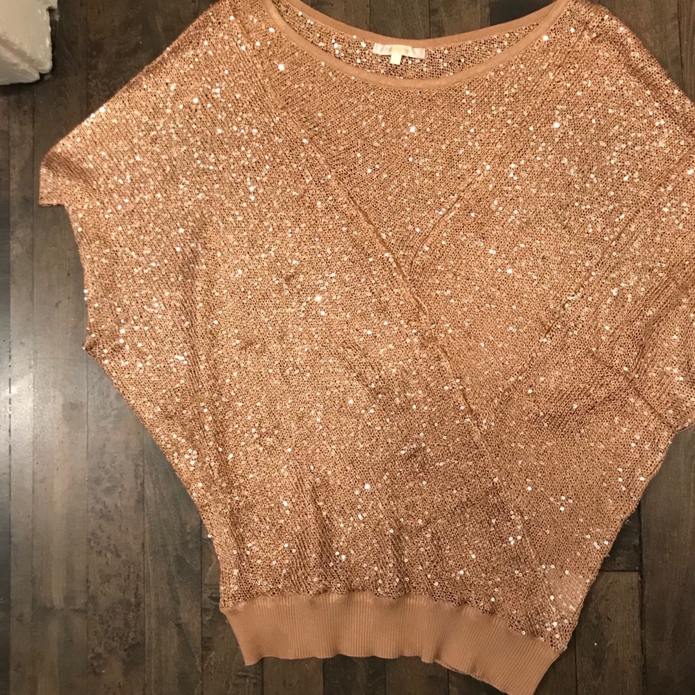 Matty M small Gold top