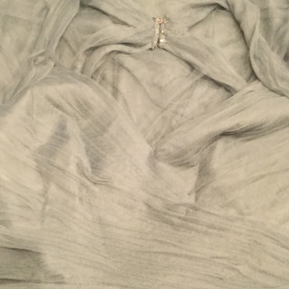 ❤️NEWSleeveless V-Neck Tulle Gown MONIQUELHUILLIER - Picture 2 of 5