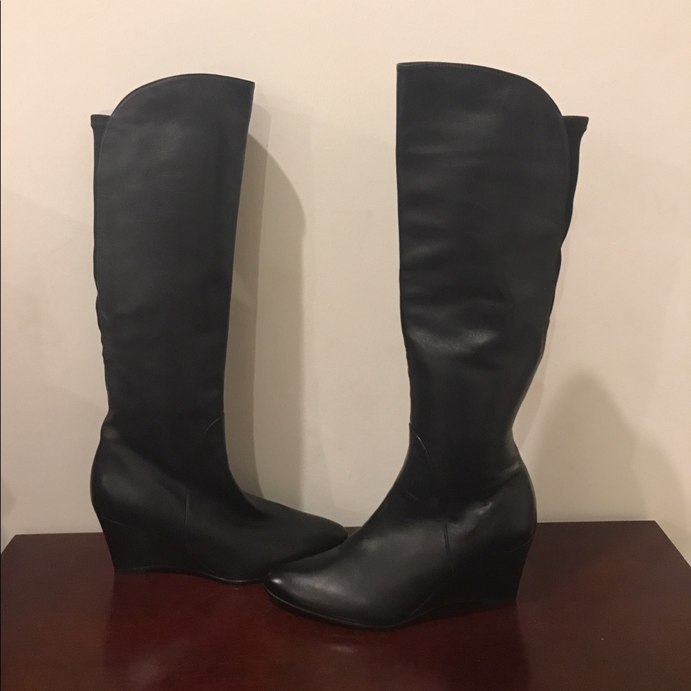 ⛔️SOLD⛔️Stuart Weitzman New Nappa wedge size 7.5