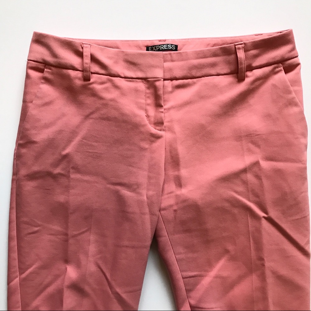 •Express• Columnist Ankle