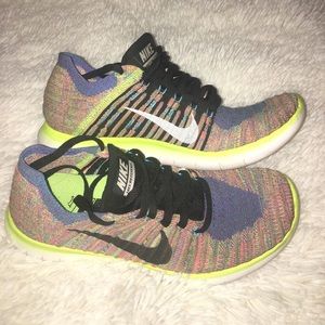 Nike Free Run FlyKnit - Size 7