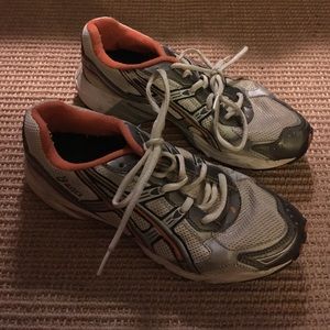 ❤️Asics tennis shoes😍