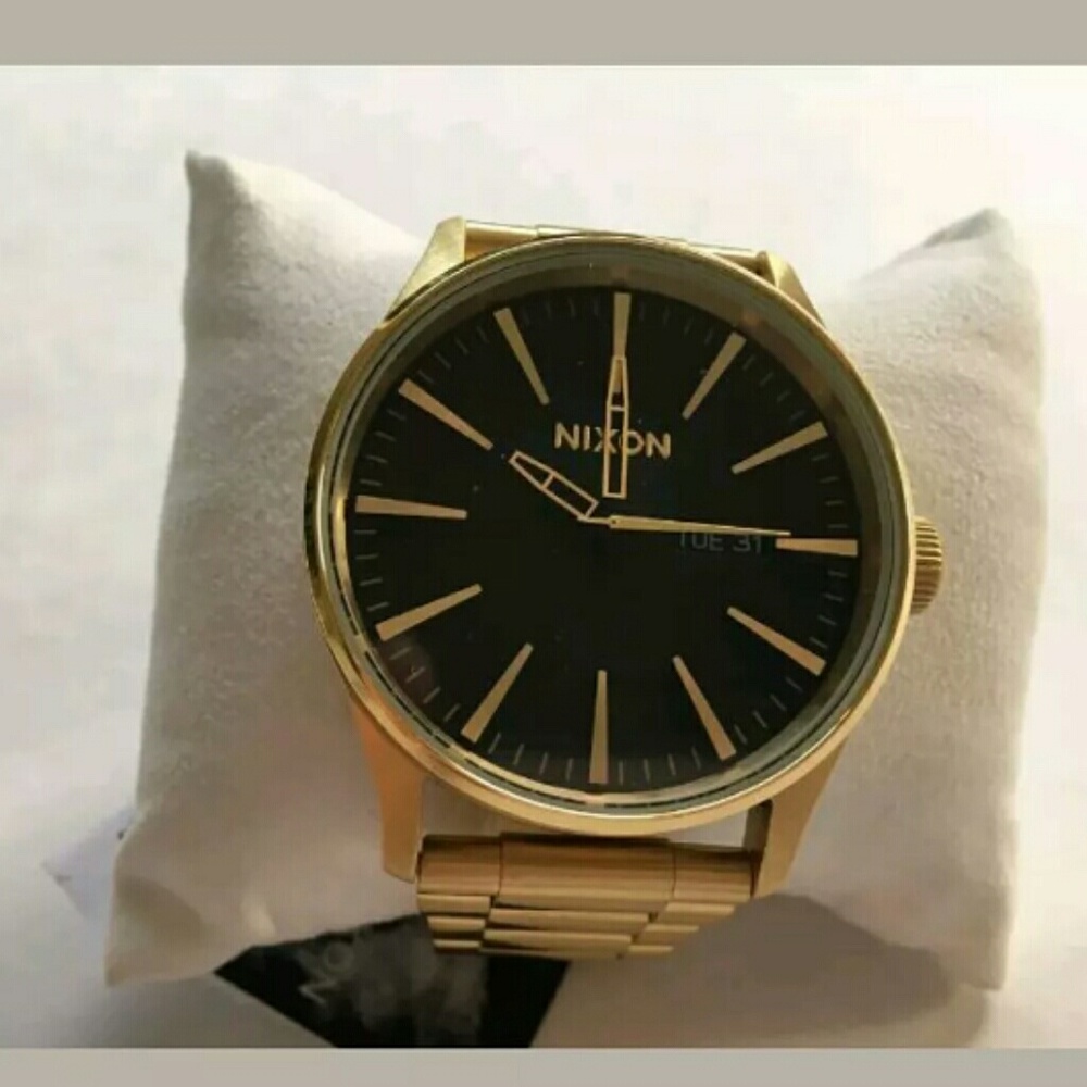 NIXON~ SENTRY SS ~ ALL GOLD MEN'S WATCH