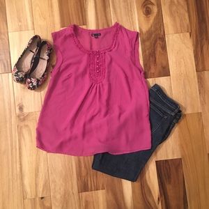 Gap sleeveless blouse