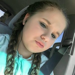 Meet your Posher, Lily