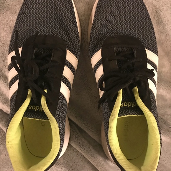 Adidas like new grey sneakers men’s size 8.5 - Picture 5 of 5