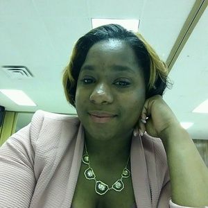 Meet your Posher, Latonya