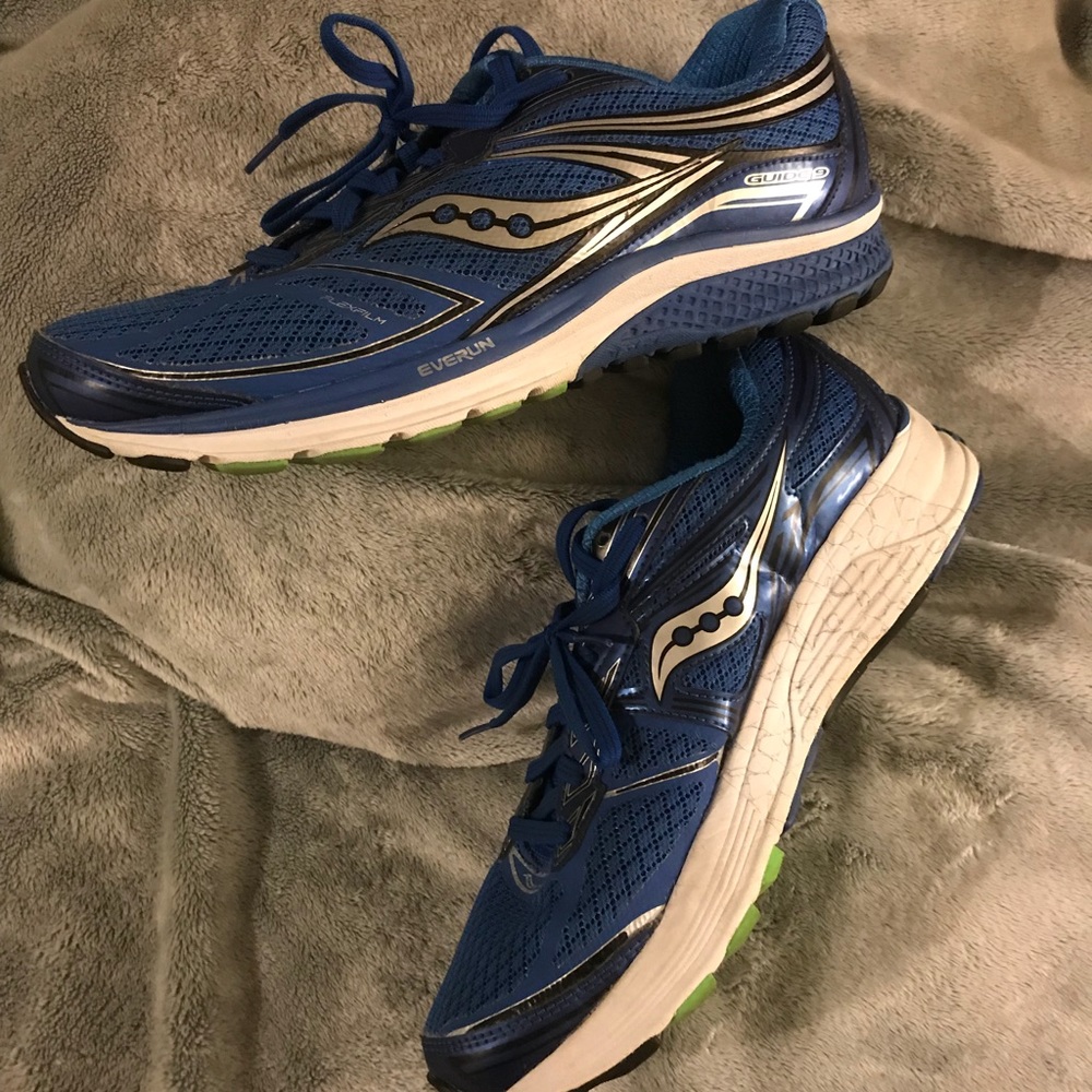 Saucony blue and green Guide 9 men’s size 9