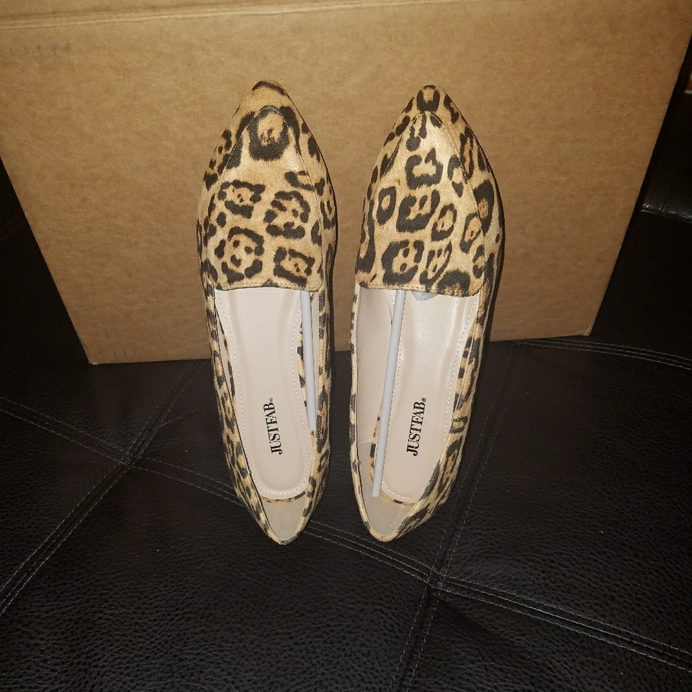 Brand new pair of leopard print flats