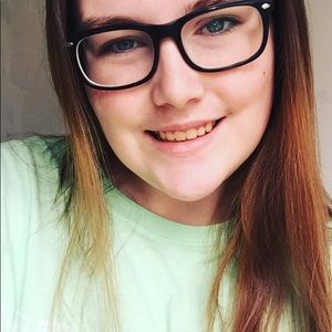 Meet your Posher, Hailey