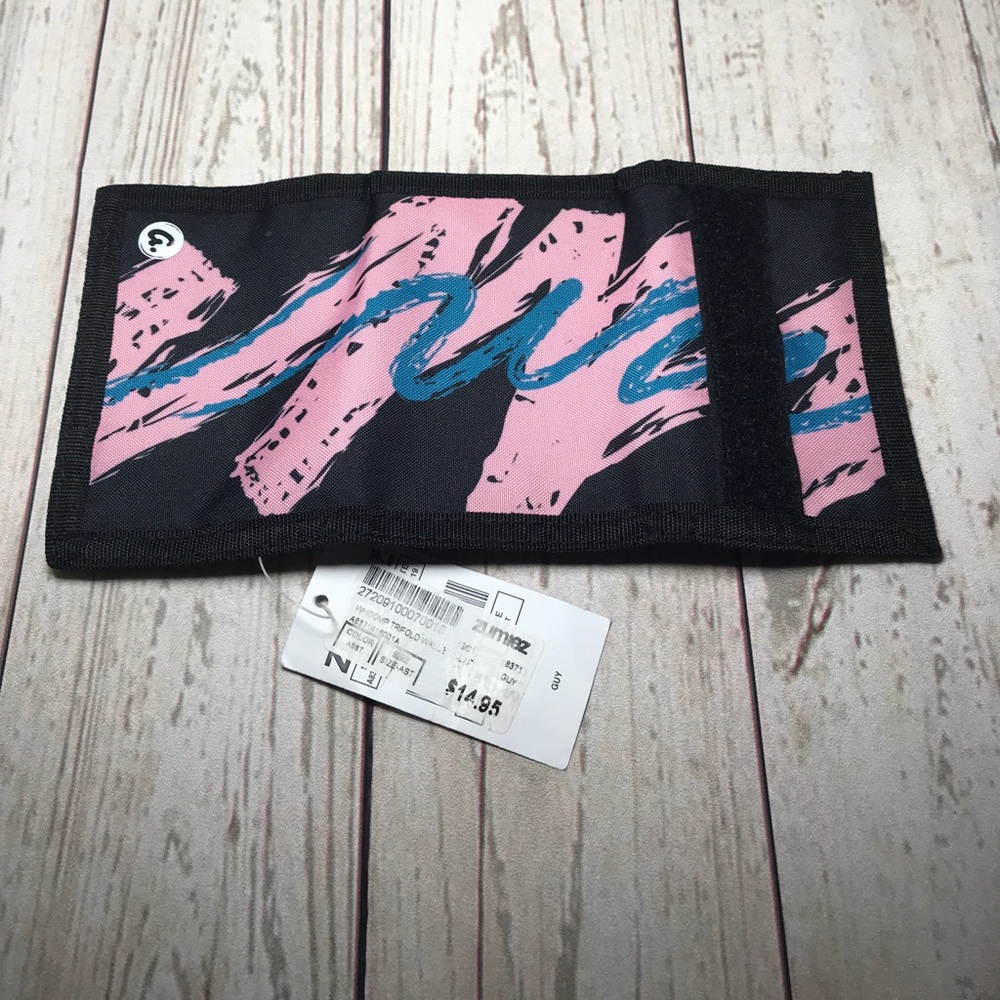 Tri-fold wallet pocket keychain Velcro