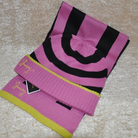 NWT JUICY COUTURE KNIT HAT AND SCARF SET