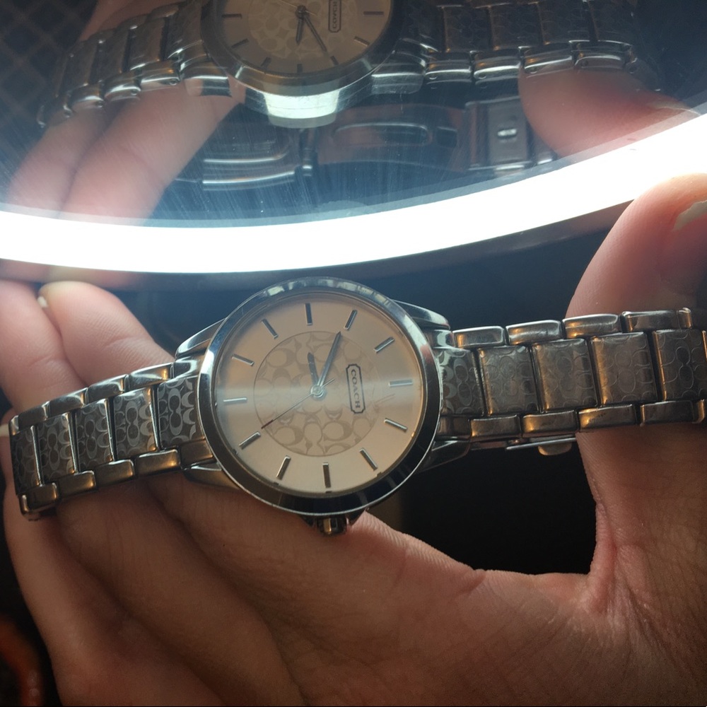 Coach watch - Picture 3 of 3