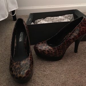 leopard print and black kenneth cole pumps