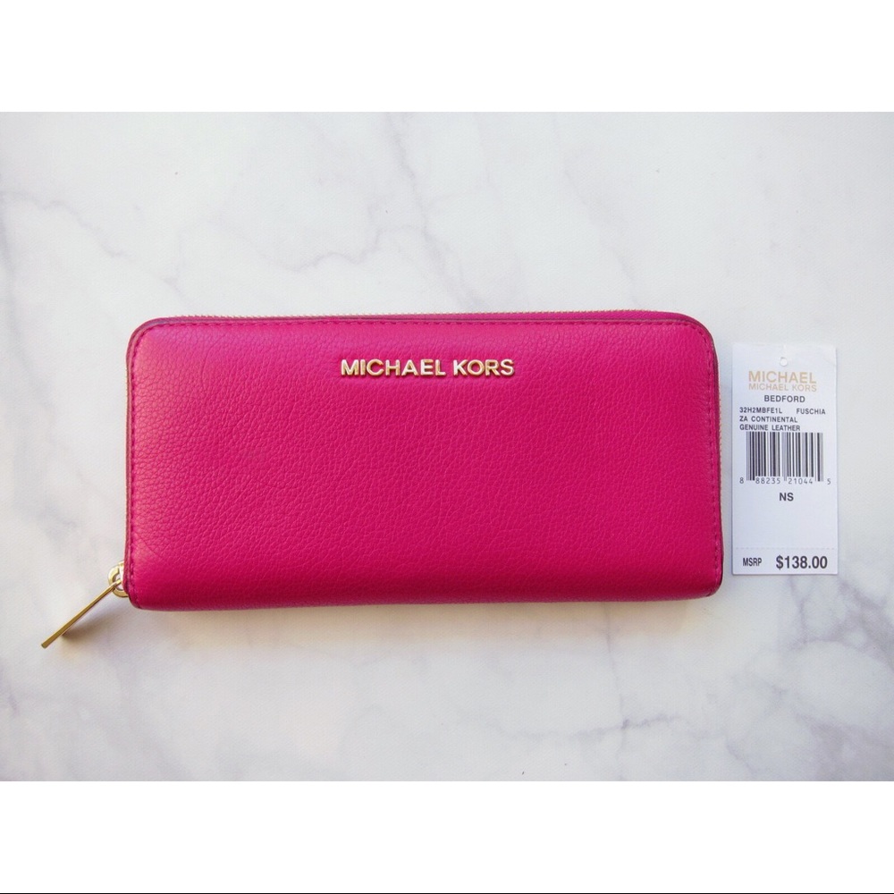 Michael Kors Pink Jet Set Bedford Wallet