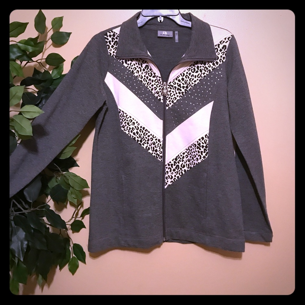 🐾CLASSY/ SASSY some leopard ZIP UP SOFT JACKET 🐾