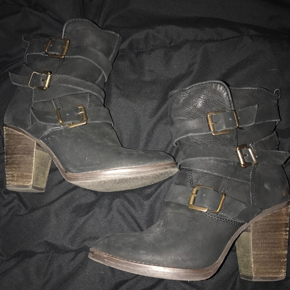 Steve Madden boots