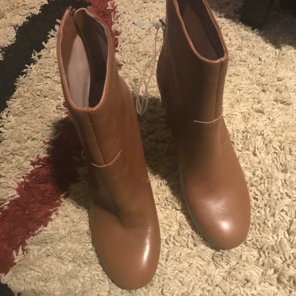French Connections Capella Booties- Camel - size 9