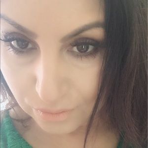 Meet your Posher, Rabia