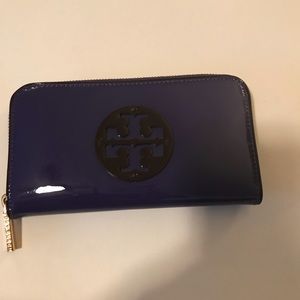 *Authentic* Tory Burch Continental Zip Wallet
