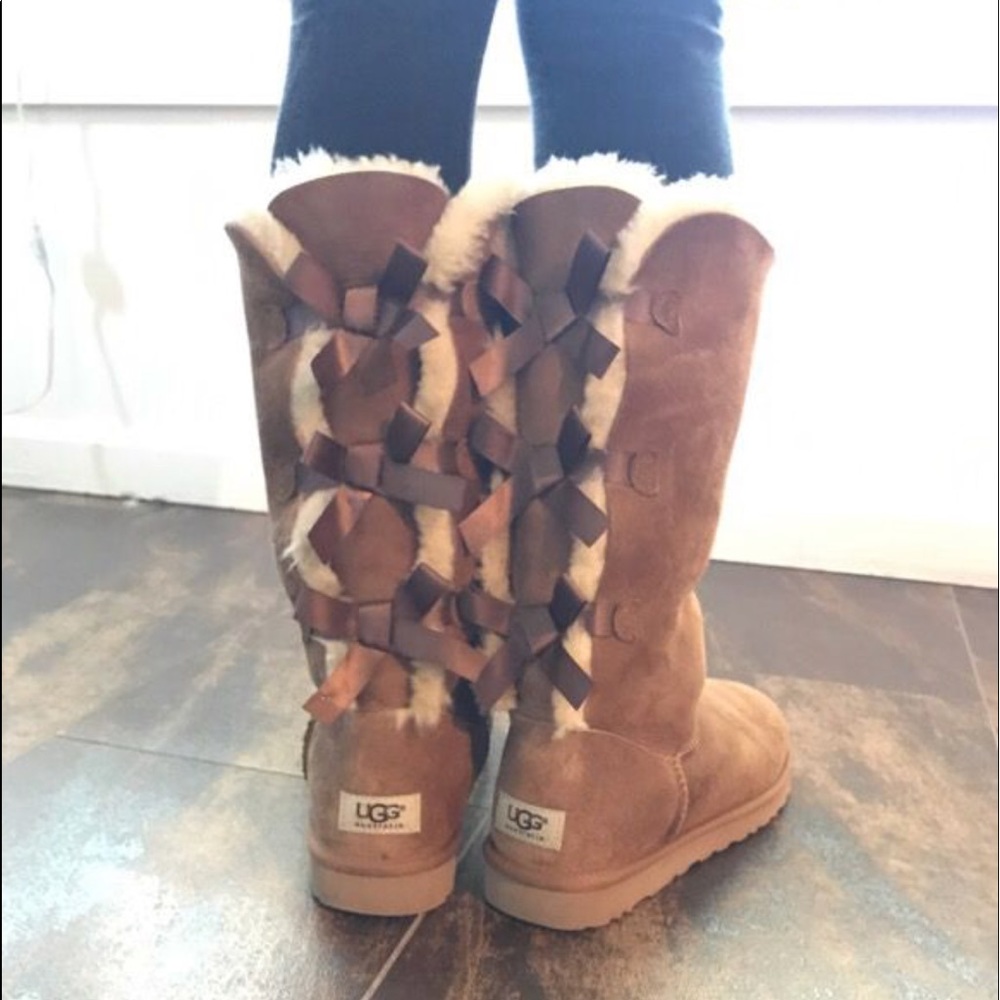 Uggs original w bows