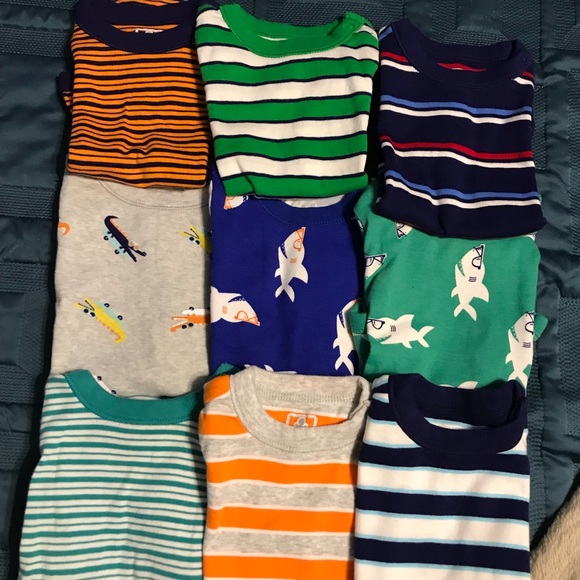 SOLD. 3-6 month old navy bundle - Picture 1 of 5