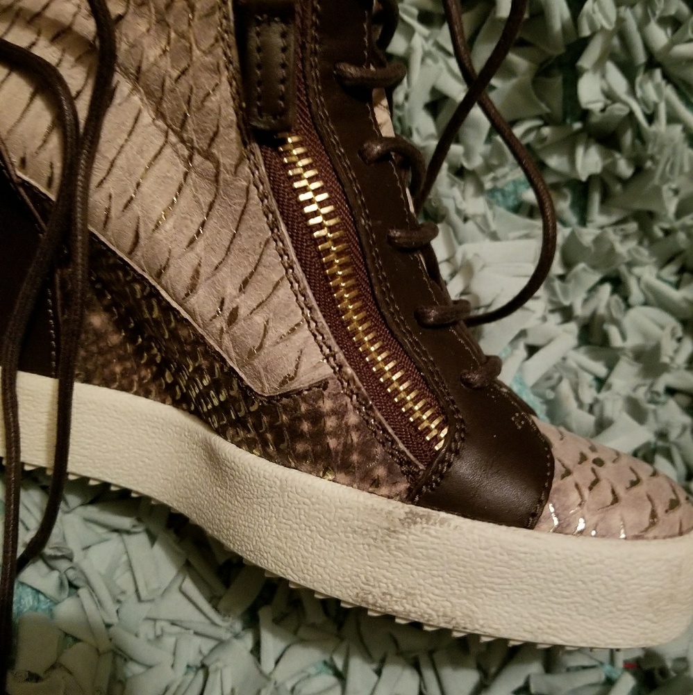 💯AUTHENTIC Giuseppe Zanotti Desert Snake Skin