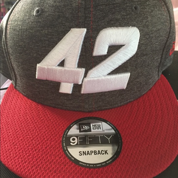 kyle larson hat