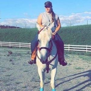 Meet your Posher, Sharon