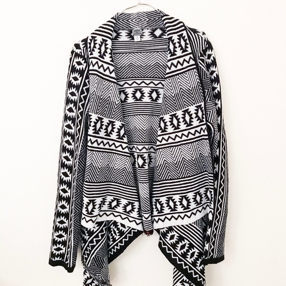 Aztec sweater - Picture 1 of 1
