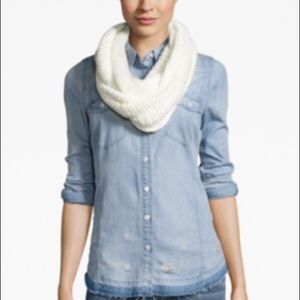 BCBGeneration Infinity Loop Scarf NWT