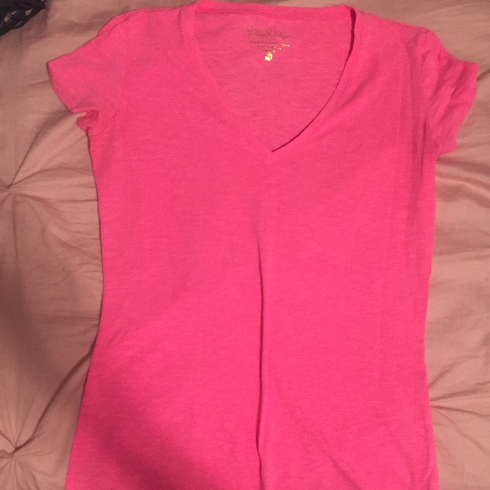Lilly Pulitzer V Neck!