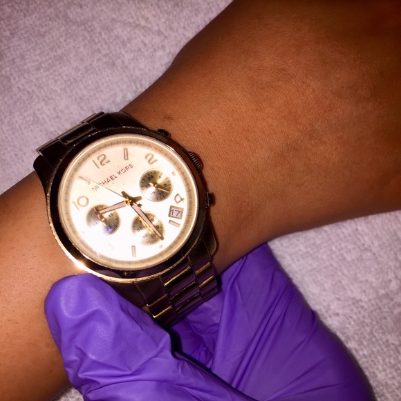 14k GOLD UNISEX MICHAEL KORS WATCH - Picture 3 of 3